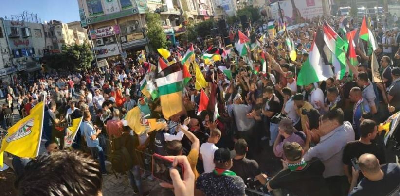 رام الله.. اشتباكات بالأيدي بين المتظاهرين