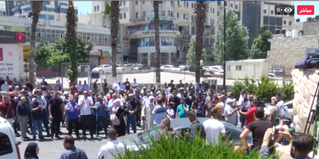 بث مباشر:مظاهرات فلسطينية احتجاجا على مقتل الناشط نزار بنات