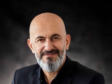 تعيين الاعلامي يزيد حديد مديرا في تلفزيون وراديو مكان