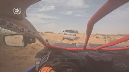 فيديو : مطاردات واعتقال مشتبيهن بالقيادة المتهورة في صحراء النقب