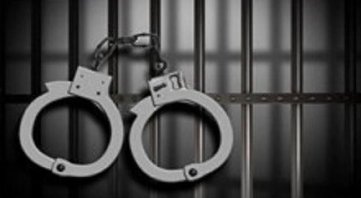 تمديد اعتقال شابين بشبهة احراق منزل شرطي