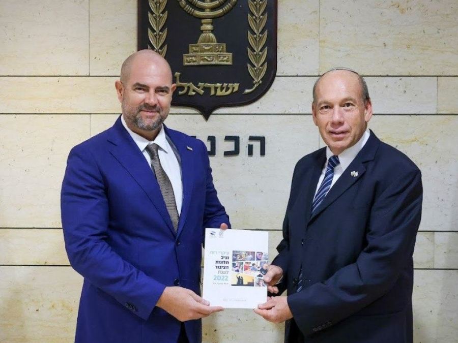 مراقب الدولة : شكاوي على الوزارت والمؤسسات باسرائيل بالجملة 