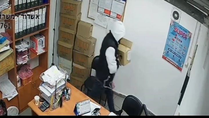 اعتقالات جنائية في القدس وكفرقاسم ورهط وبيت لحم وشعب وطوبا