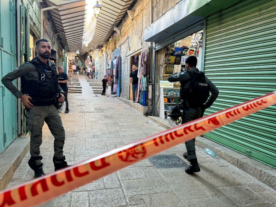 القدس : اعتقال مشتبهين بالاعتداء على شاب من بيت صفافا