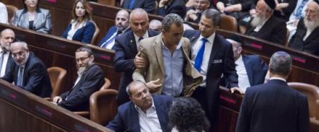 الكنيست الإسرائيلي يتبنى قانوناً مثيراً للجدل.. يستهدف النواب العرب