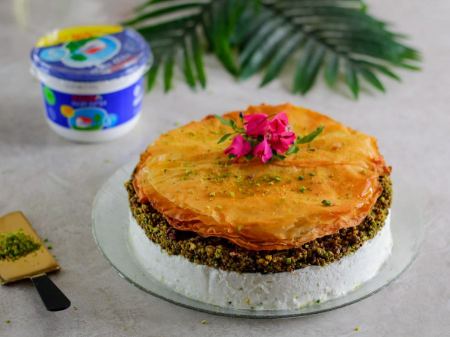 لمناسبة العيد: كعكة جبنة باردة مع بقلاوة