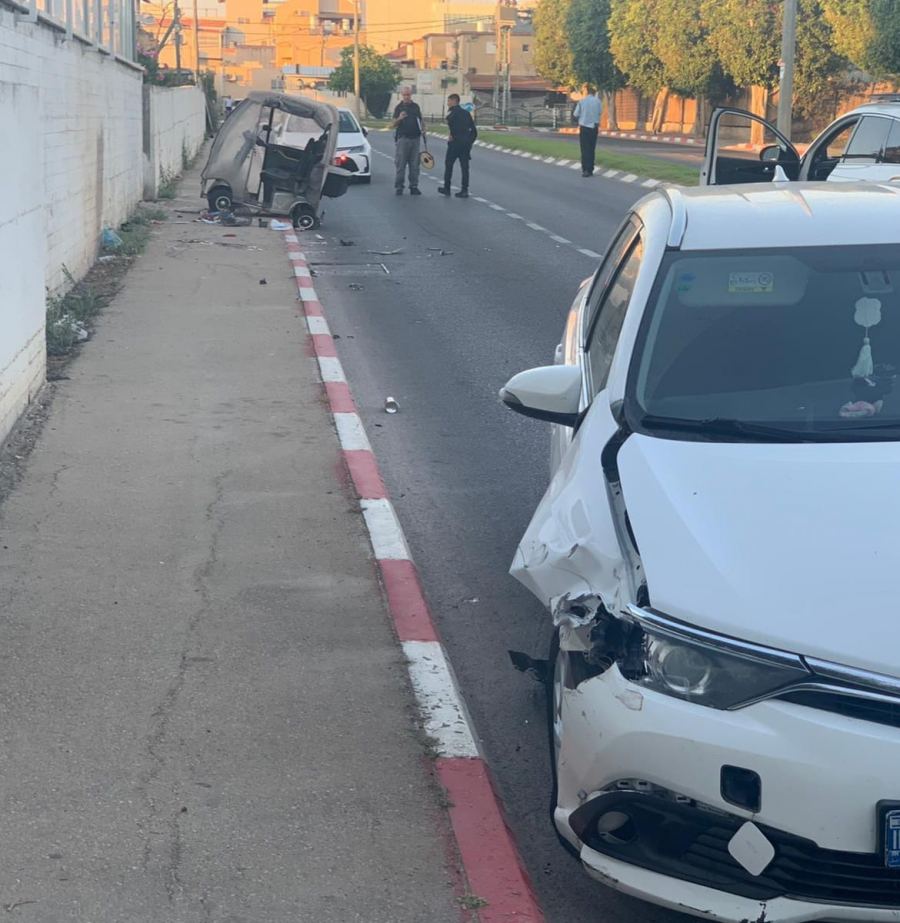 توثيق :مصرع سائق ‘ توك توك ‘ بحادث سير في العفولة
