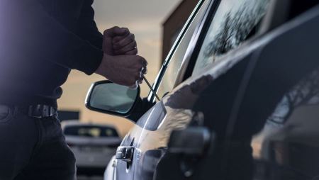 اعتقال شاب من الطيبة بشبهة سرقة سيارة شابة