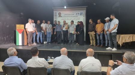 "أنا سيد المعنى" يحلّق في فضاء بلاطة