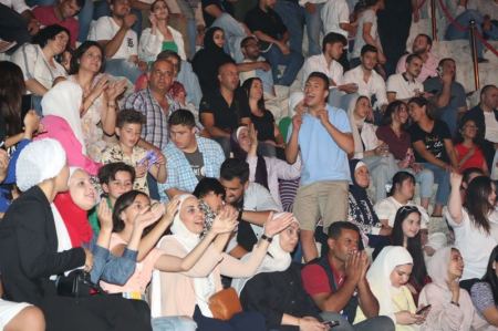 الحلاني وعباسي وسركيس يستهلون أمسيات "الجنوبي" بالطرب الأصيل