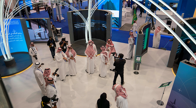 بشكل رسمي : السعودية تفتح مجالها الجوي أمام إسرائيل