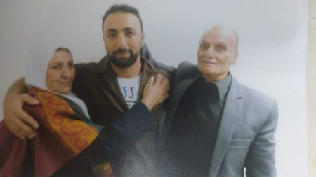 متنفَّس عبرَ القضبان (82)
