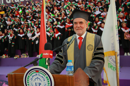 الأستاذ الدكتور/ جبر الداعور رئيس جامعة فلسطين يهنئ مجالس الجامعة والطلبة 