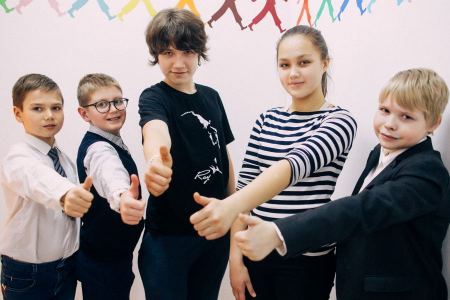 تطلق شركة Helen Doron حملة تسجيل بمناسبة افتتاح العام الدراسي والفصول الدراسية