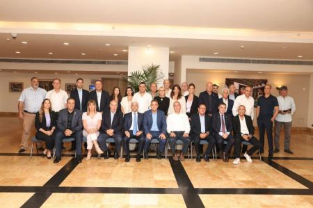 رؤساء القطاع التجاري يتوحدون وسيعملون جنبا الى جنب من الآن فصاعدًا