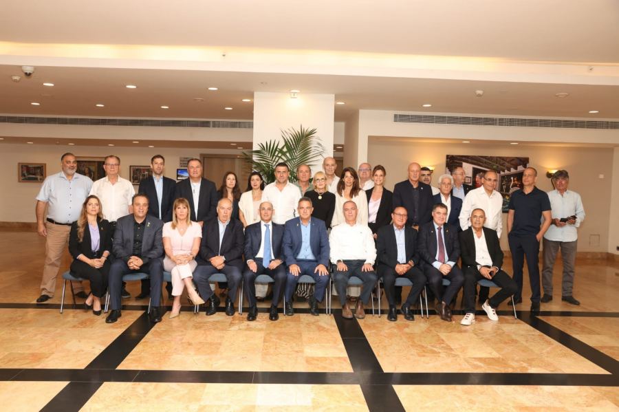 رؤساء القطاع التجاري يتوحدون وسيعملون جنبا الى جنب من الآن فصاعدًا