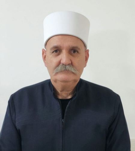 شهادة دكتوراة مشتركة من 40 مؤسسة ومنظمة دولية.