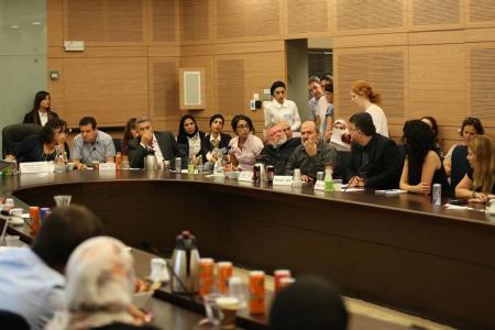 توما-سليمان: "بدل أن يطالبنا نتنياهو بالاندماج