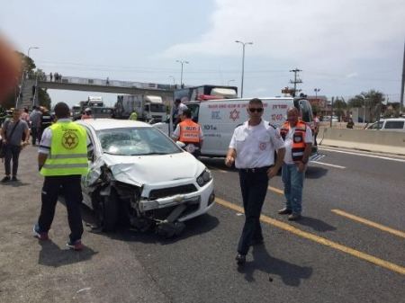 مصرع سيدة بحادث طرق في الخضيرة 