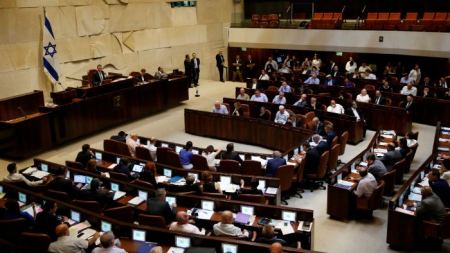 الكنيست تصادق على عدد من التعديلات الوزارية
