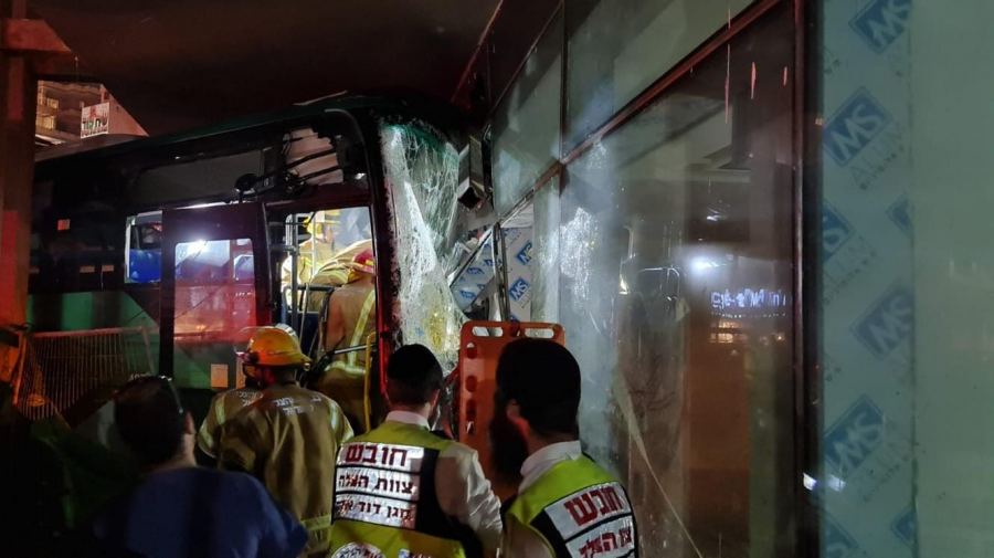قتيل وجرحى بحوادث سير في القدس والنقب