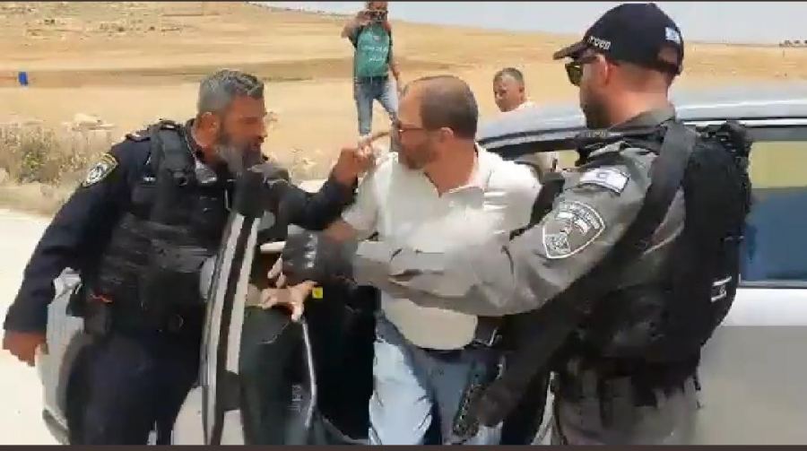 عوفر كسيف : التحقيق معي هو ابتزاز سياسي