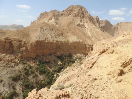 اصابات بانهيار صخري في منطقة البحر الميت