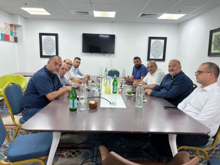 قيادات الأحزاب الأربعة تتفق على مواصلة الحوار حول إعادة تشكيل المشتركة