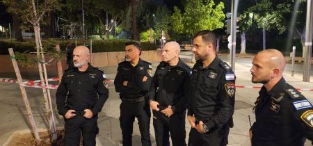 مقتل شاب بجريمة إطلاق نار في يافا واحراق مركبة 