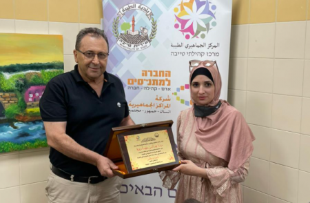 الجماهيري الطيبة يختتم دورات السباحة للطفولة المبكرة 