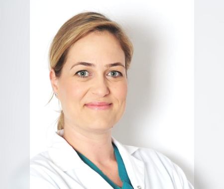 د.سوزان مصطفى ميخائيل تجري عملية فريدة من نوعها