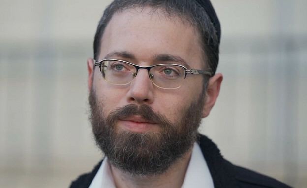 إيقاف صحفي إسرائيلي عن العمل بعد وصف 