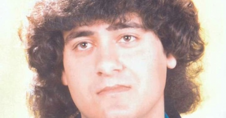  زُهُورٌ وَدِمَاء 