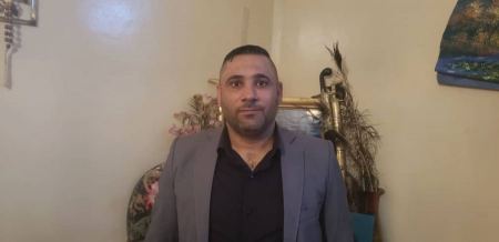 الإعلامي السوري عدنان سنجد في حوار مصور مع النجم العربي داوود رضوان للتحدث عن عمله الفني مع الشاعر كمال ابراهيم :