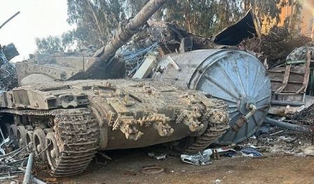 سرقة دبابة من قاعدة تدريب للجيش الإسرائيلي
