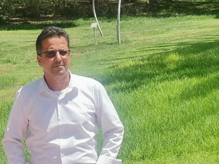 إصدار جديد: لستُ هنا / انتهى الوقت | للكاتب المغربي محمد آيت علو.