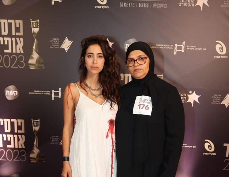 ممثلون ومبدعون يحتجون في حفل جوائز أوفير، ضد العنف