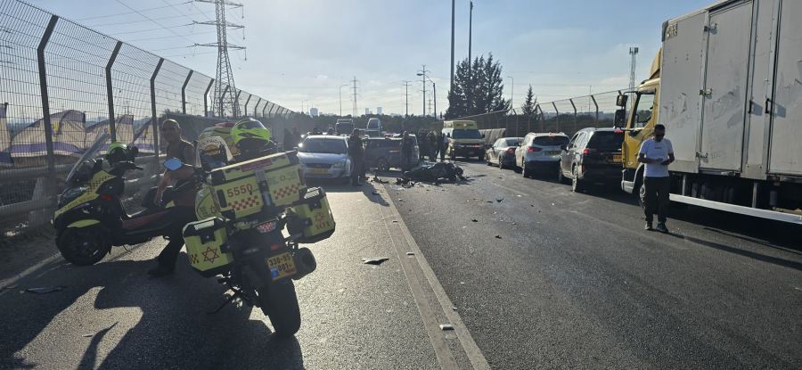 مصرع سائق دراجة نارية من اللد بحادث طرق قرب جلجولية
