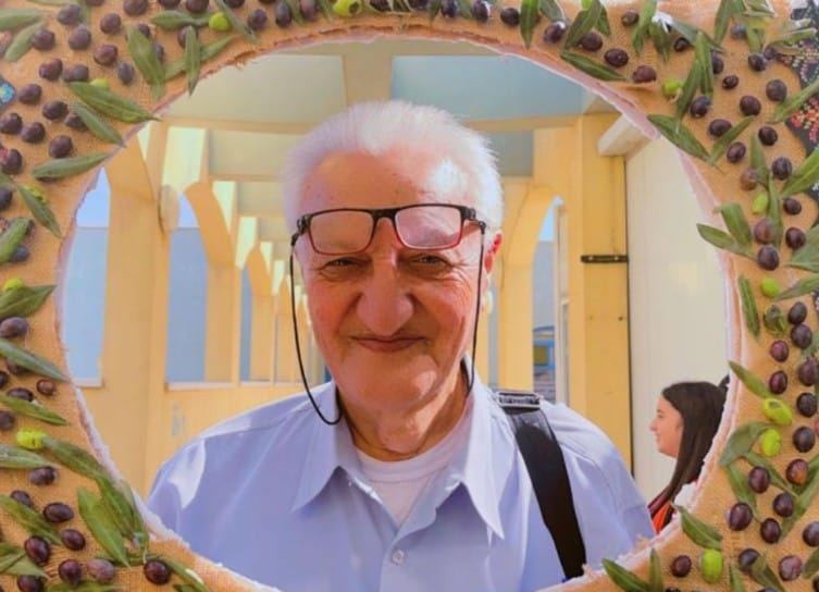 مَن يحمي ويصون