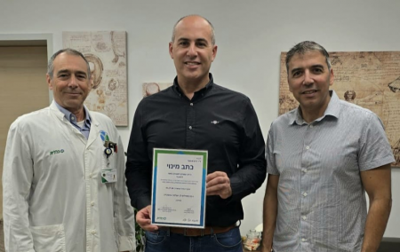 تعيين الدكتور محمد يحيى، ابن مدينة كفر قرع، مسؤولًا عن مجال جراحات الجنف وتشوهات العمود الفقري في المركز الطبي هعيمك