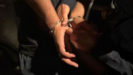 تمديد توقيف إسرائيليين في قلقيلية بعد كشف نفق وأسلحة