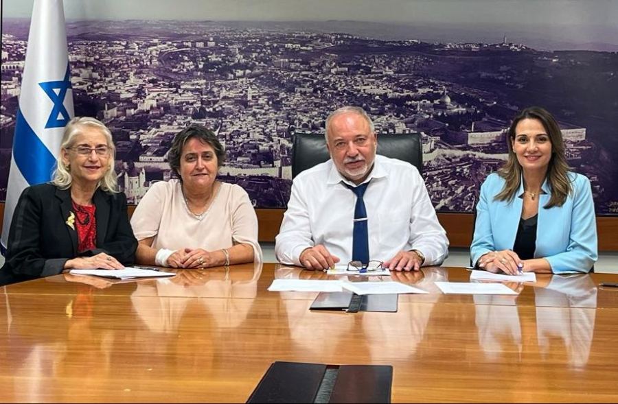 توقيع اتفاقية الاجور بين نقابة المعلمين الهستدروت ووزارة المالية 