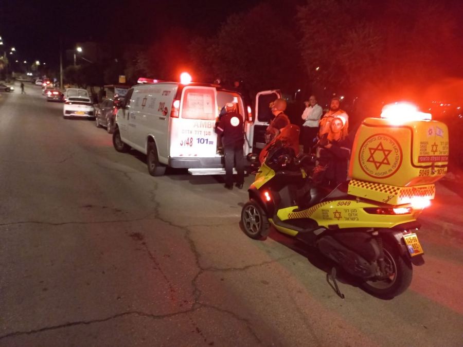 شهيد ومقتل مستوطن وإصابة آخرين في عملية إطلاق نار بالخليل
