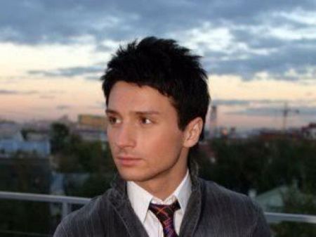 من شرعن فساد السياسيين 