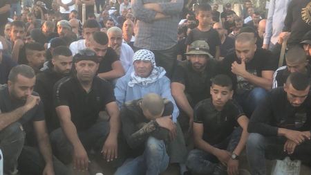 جماهير غفيرة تشيع جثمان المرحومة زينب الصانع