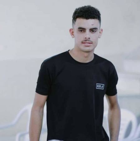 ارتقاء فتى في بلدة بني نعيم شرق الخليل