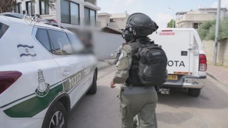 القبض على قاصر بالجواريش وضيط اسلحة