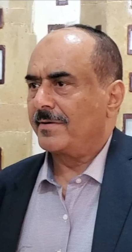 محافظ وقيادات السلطة المحلية بشبوة يعزون في وفاة المناضل يحيى حسن المداني