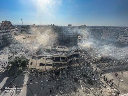 نداءات استغاثة من تحت الأنقاض في غزة