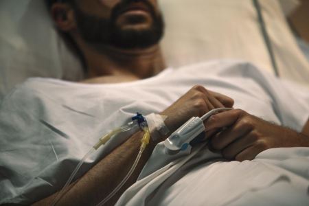الموظف أصيب بنوبة قلبية والتأمين الوطني يعترف بإدارة عمل